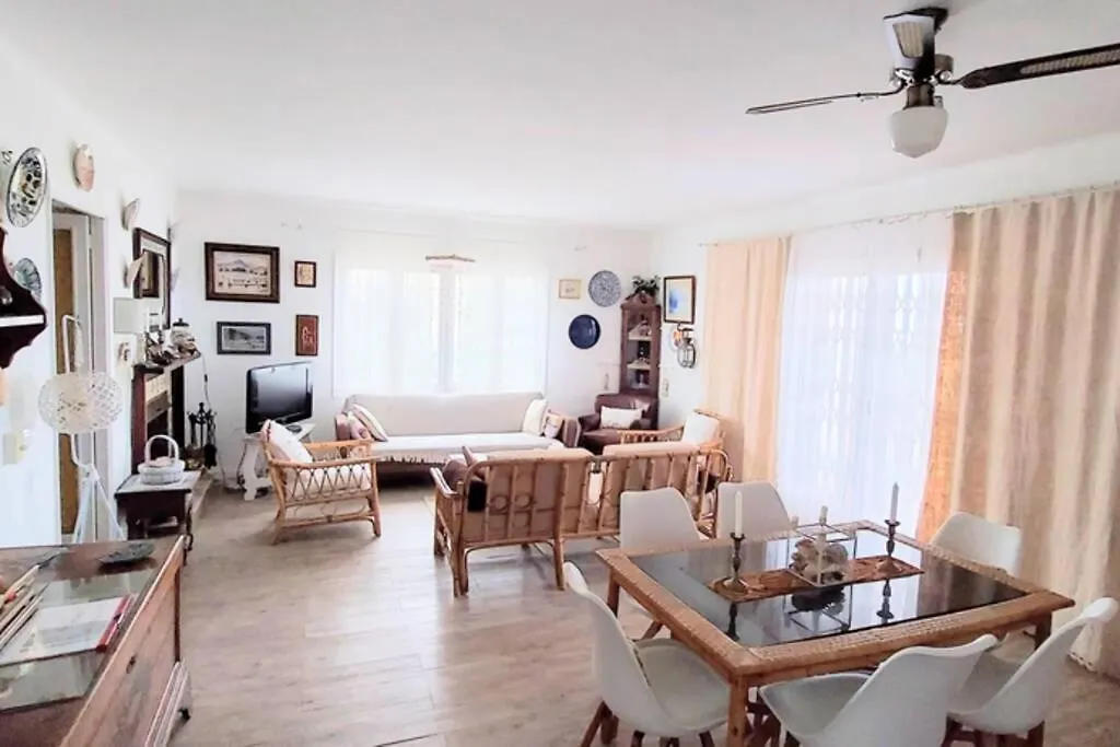 Waterfront 3 Bedroom Beach Apartment Alcudia  0*, Alcudia (Mallorca) Spain