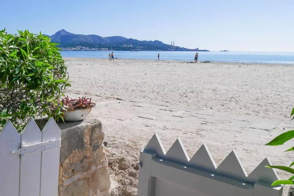 Waterfront 3 Bedroom Beach Apartment Alcudia