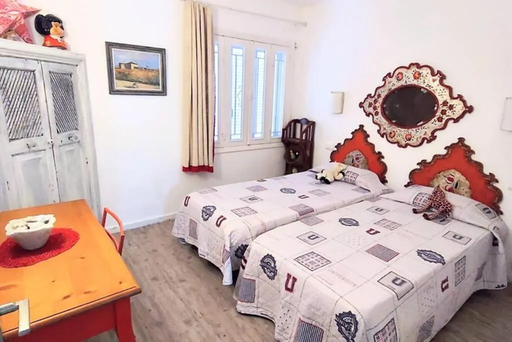 Waterfront 3 Bedroom Beach Apartment Alcudia  0*, Alcudia (Mallorca)