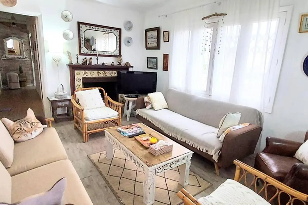 Waterfront 3 Bedroom Beach Apartment Alcudia   Alcudia (Mallorca)