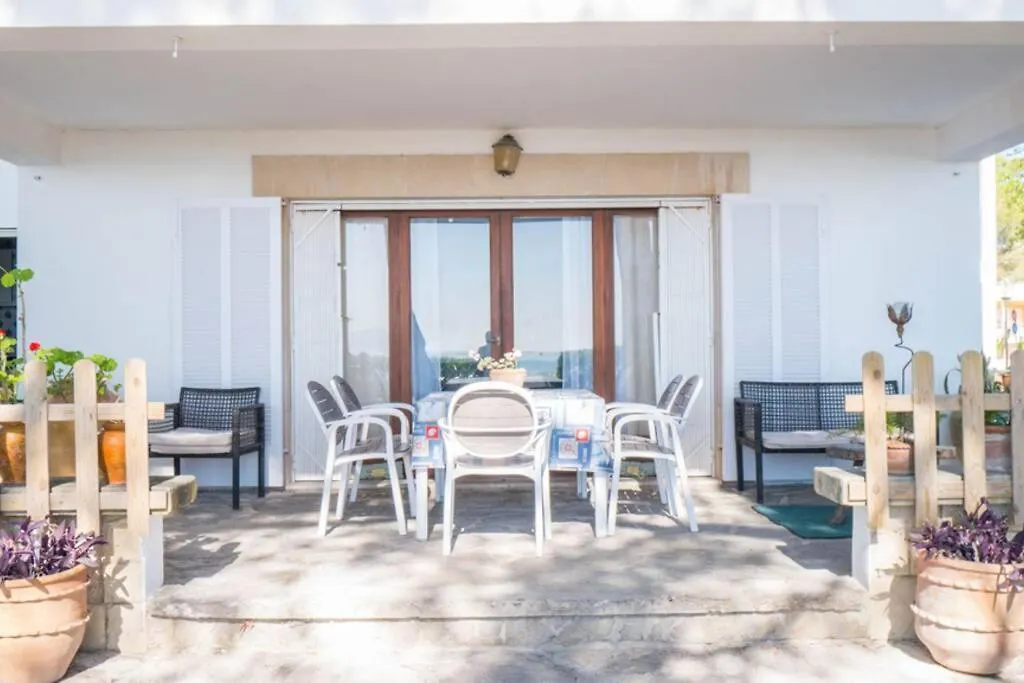 Waterfront 3 Bedroom Beach Apartment Alcudia